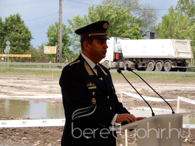 Börtönkórház alapkőletétele 13